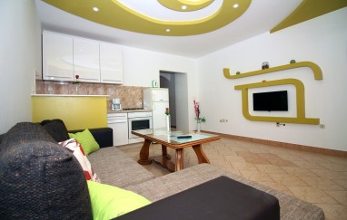 Villa in Tisno with Pool (16+8) TP211
