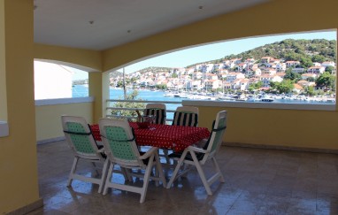 House with Outdoor Pool in Tisno TP45