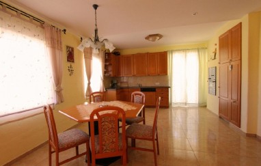 Guest House in Tisno Near the Festival (8+6)