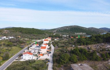 Guest House in Tisno Near the Festival (8+2)