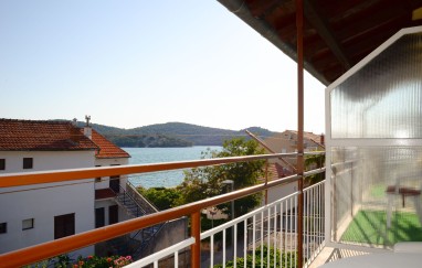 Tisno House TP101