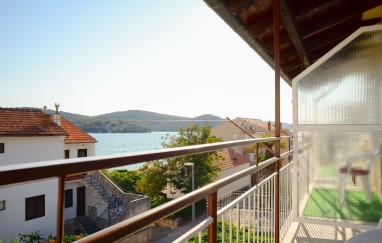 Tisno House TP101