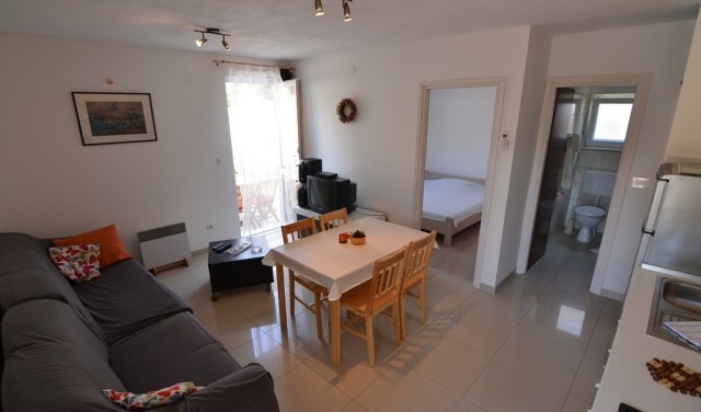 Apartment in Tisno Near Festival Tisno (2+1) TP33A