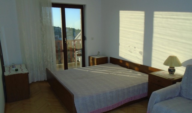 Room Near the Festival Site in Tisno (2+1) TP75E