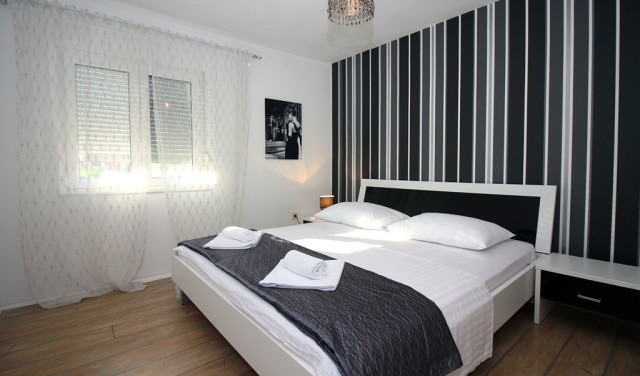 Apartment in Tisno- 5 Minutes walk from the festival site (4+2) TP146D