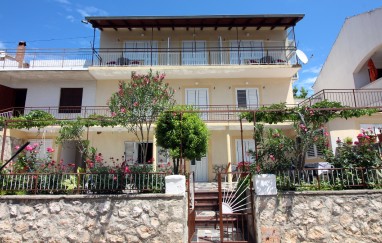 Tisno House TP101