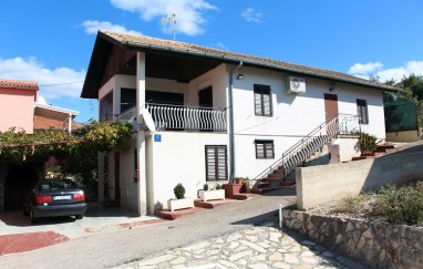 House in Tisno - 5 Minutes Walk From the Festival Site  TP131