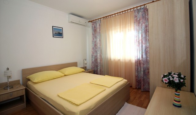Room in Tisno (2+0) TP101C