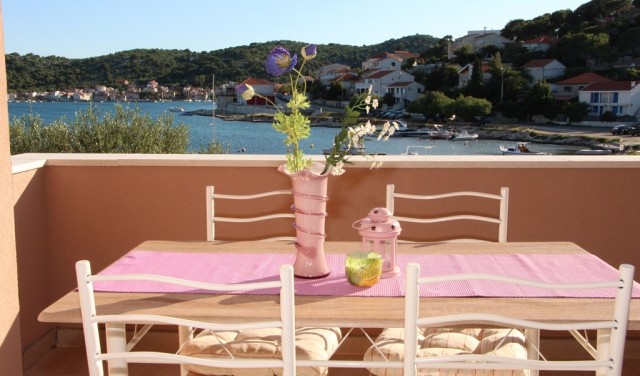 Apartment in Tisno- 5 Minutes walk from the festival site (2+2) TP146B