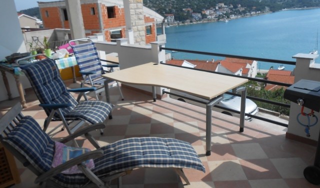 Seaview Apartment in Tisno (5+0) TP109A