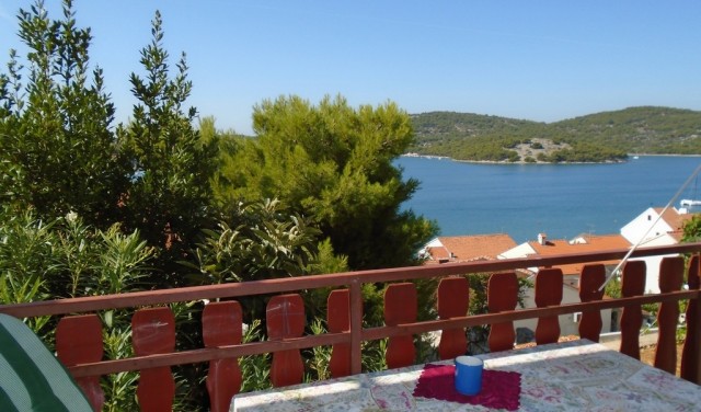 Seaview Apartment in Tisno  TP6A